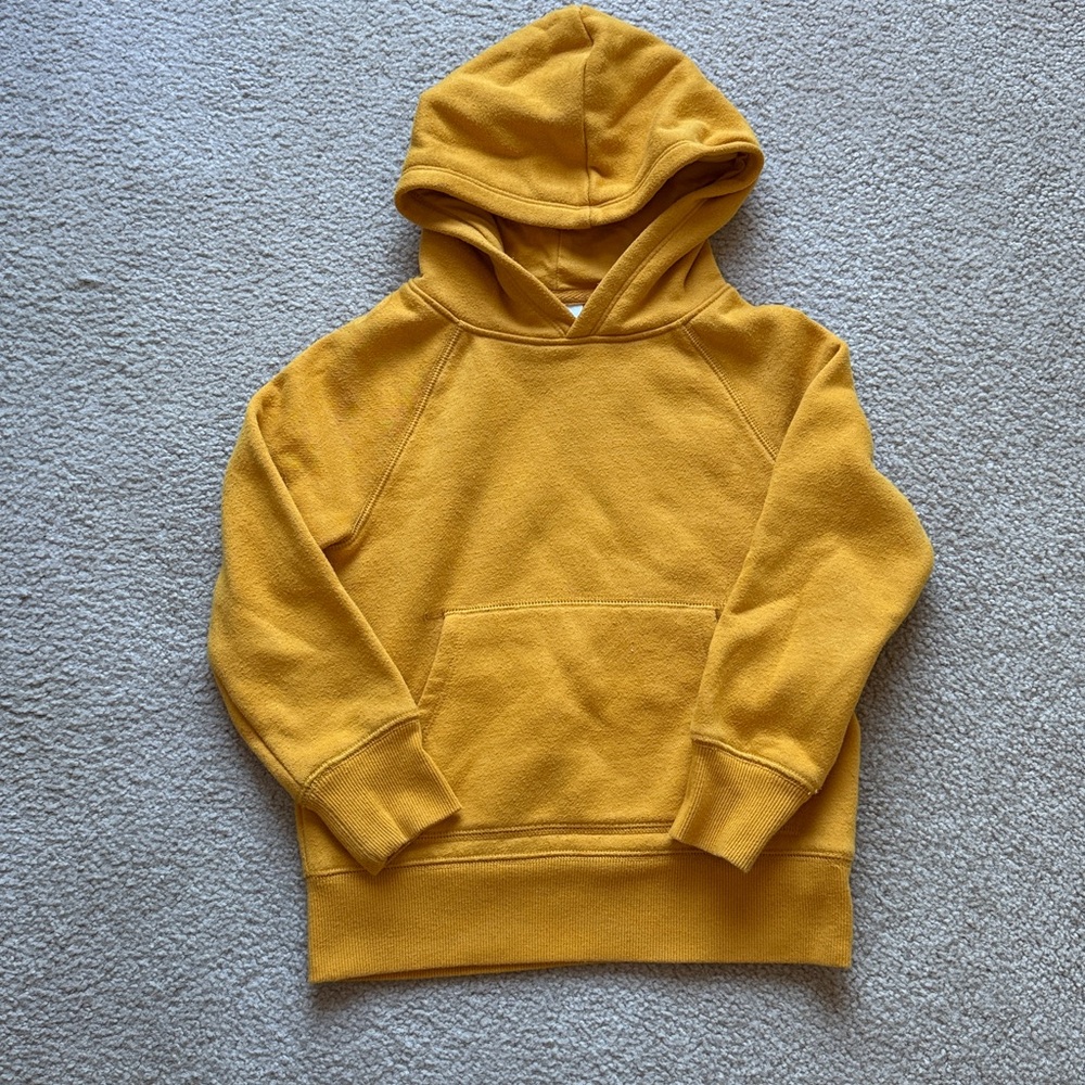 Amazon Essentials Kids' Hoodies in Yellow Size XS (4-5)